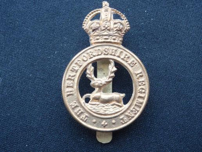 Gradia Militaria -  K/C The Hertfordshire Regiment Cap Badge