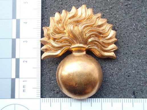 Gradia Militaria -  The Grenadier Guards OR's Cap Badge
