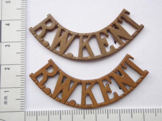 Gradia Militaria -  WW1 Royal West Kent Shoulder Title