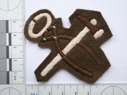 Gradia Militaria -  WW2 British Army Armourer/Artificer Trade Badge