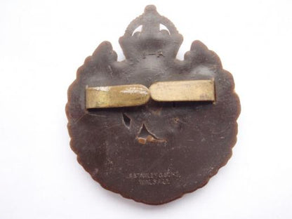 WW2 Plastic Economy Royal Engineers Cap Badge