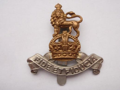Gradia Militaria -  WW2 R.A.P.C Cap Badge