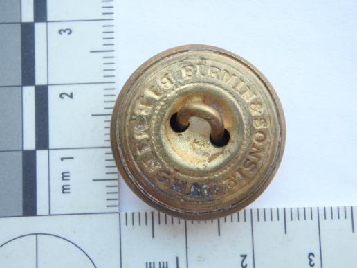 Post 1902 Irish Guards button