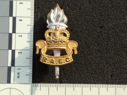 Officers Royal Army Education Corps cap badge