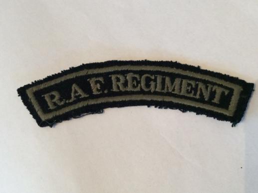 Gradia Militaria -  W.W 2 R.A.F Regiment wool Shoulder Title