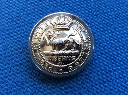 Gradia Militaria -  K/C The Royal Berkshire Regt (Princess Charlotte) A.A Button