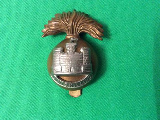 Gradia Militaria -  WW2 The Royal Inniiskilling Fusiliers b/m cap badge
