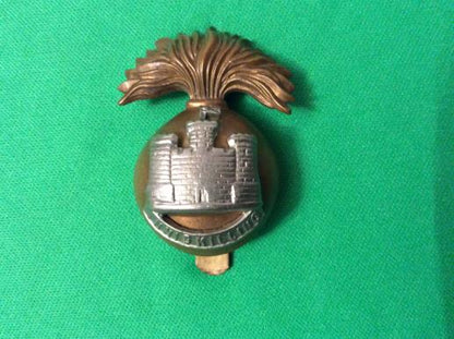 Gradia Militaria -  WW2 The Royal Inniiskilling Fusiliers b/m cap badge