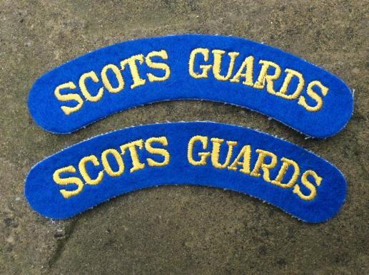 Gradia Militaria -  SCOTS GUARDS, cloth Shoulder titles