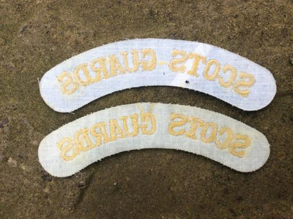 SCOTS GUARDS, cloth Shoulder titles