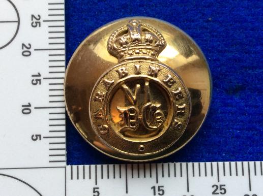 Gradia Militaria -  The 6th Dragoon Guards ( Carabiners) Officers Gilt Button