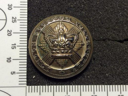 Gradia Militaria -  QVC London Scottish Volunteers White Metal Button