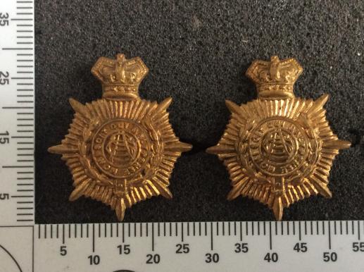 Gradia Militaria -  Q.V.C Army Service Corps Brass Other Ranks Collar badges