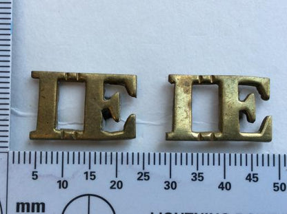 Gradia Militaria -  WW2 Indian Engineers (I.E) brass shoulder titles