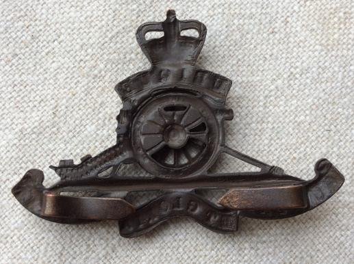 Post 1952 Royal Artillery Officers Service Dress Cap Badge