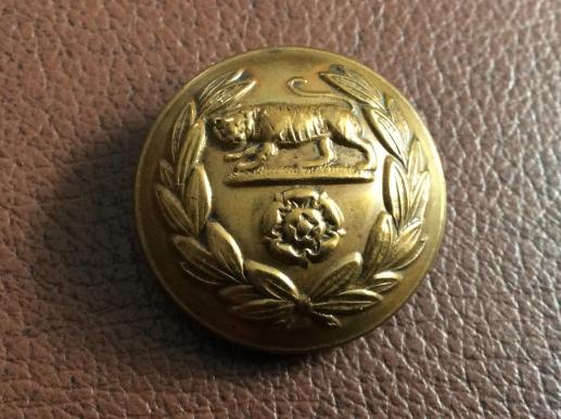 Gradia Militaria -  The Royal Hampshire Regiment ORs Brass Button