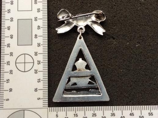 WW2 Royal Artillery bow & triangle chrome Sweetheart