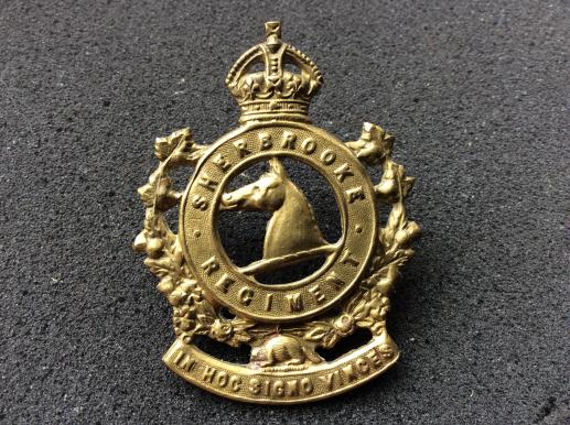 Gradia Militaria -  WW2 Canadian Sherbrooke Regiment Cap Badge