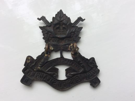 Post 1920 Les Fusiliers Du st Laurent Cap badge