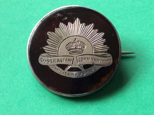 Gradia Militaria -  1915 dated, London maker A.I.F tortoise shell & Silver Sweetheart