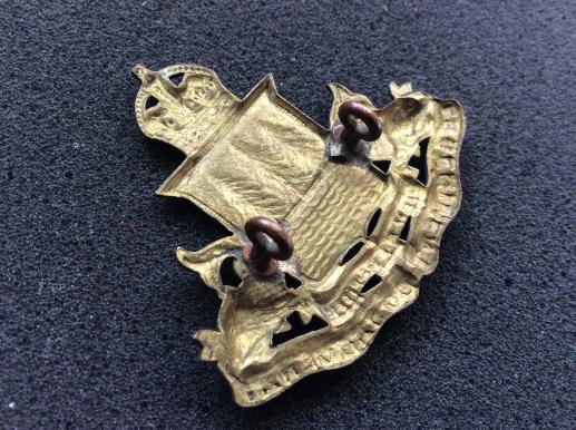 WW2 Canadian Le Regiment Du Saguenay Cap badge