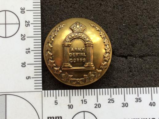 Gradia Militaria -  WW1 Canadian Army Dental Corps 1915-29 large Button