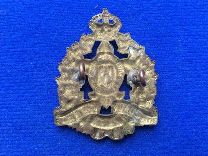 WW2 Canadian Le Regt De Maisonneuve Cap Badge