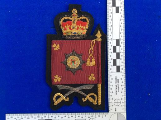 Gradia Militaria -  Post 1952 Irish Guards ‚Äò colour badge‚Äô for W.O 2, large bullion badge