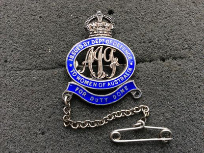 Gradia Militaria -  Australian Nearest Female Relatives AIF Silver badge