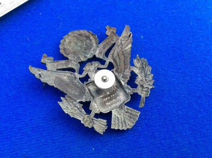 1950 issue U.S Air Force Officers peak cap badge, British Made.
