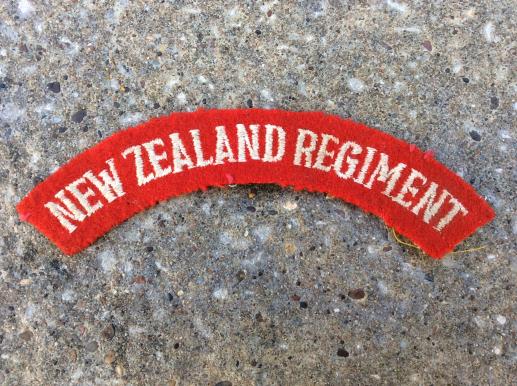 Gradia Militaria -  NEW ZEALAND REGIMENT cloth Shoulder title