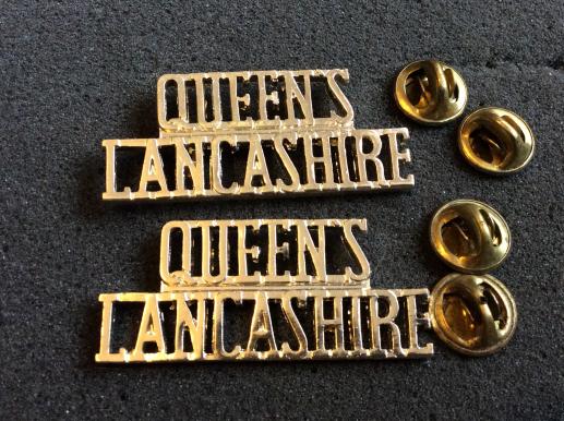 Gradia Militaria -  Queens Lancashire Regiment Anodised Shoulder Titles