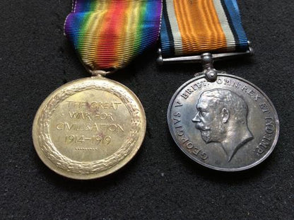 WW1 pair to : Pte 1695 W.A HUNTER 45 Battalion A.I.F