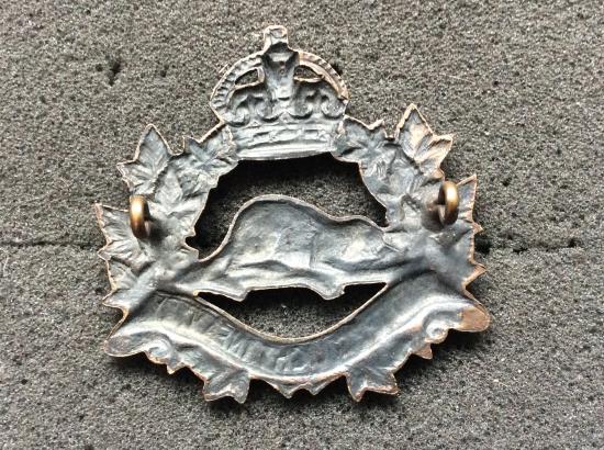 WW2 Canadian Winnipeg Light Infantry Cap badge