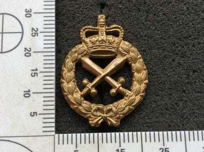 Gradia Militaria -  Q/C Australian Military Police/ Provost Corps Collar badge