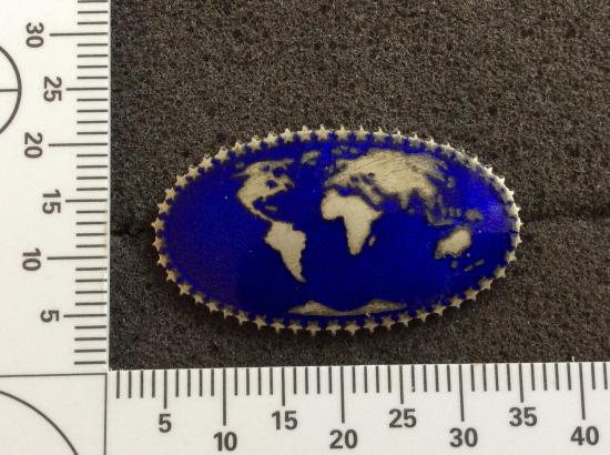 Gradia Militaria -  United Nations delegates Lapel badge, first pattern ?