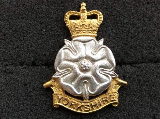 Gradia Militaria -  Officers Yorkshire Brigade Cap Badge By Gaunt