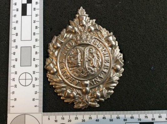 Gradia Militaria -  Argyle & Sutherland Highlanders non voided Glengarry badge