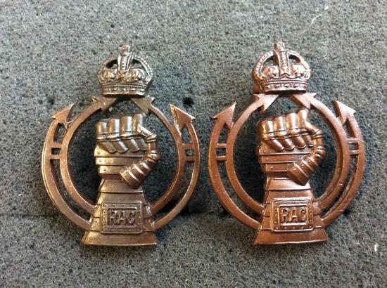 Gradia Militaria -  WW2 Royal Armoured Corps OSD Collar badges