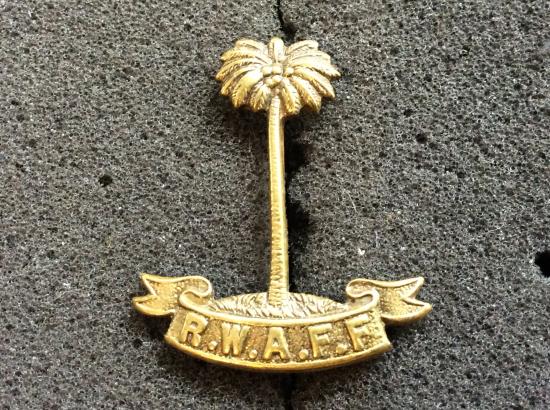 Gradia Militaria -  WW2 R.W.A.F.F brass collar badge by Dowler