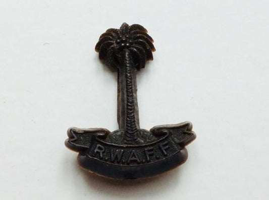 Gradia Militaria -  WW2 Plastic economy R.W.A.F.F cap badge