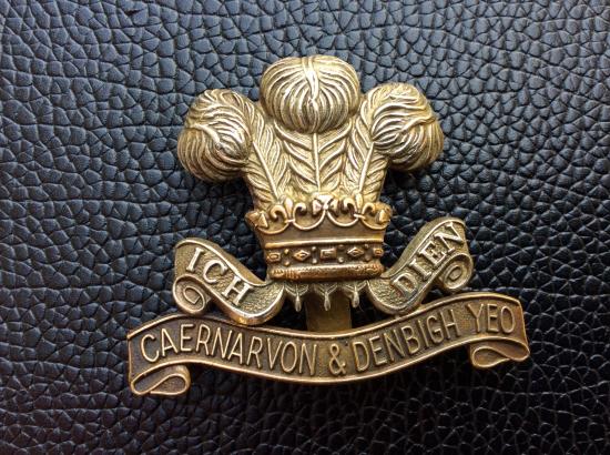 Gradia Militaria -  Caernarvon & Denbigh Yeomanry Cap badge
