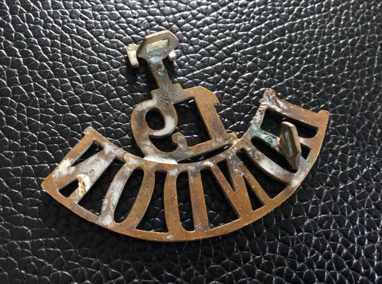 T/16/LONDON ( 16th County Of London) Shoulder title