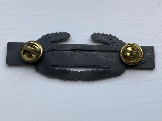 U.S Army Combat Infantryman metal breast badge