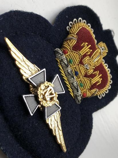 Q/C R.N.Z.A.F Chaplains department padded bullion cap badge