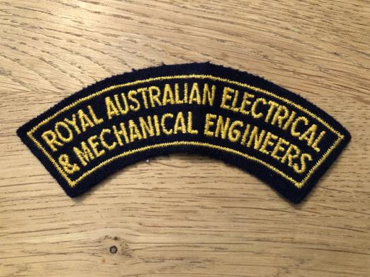 Gradia Militaria -  Royal Australian Electrical & Mechanical Engineers cloth shoulder title