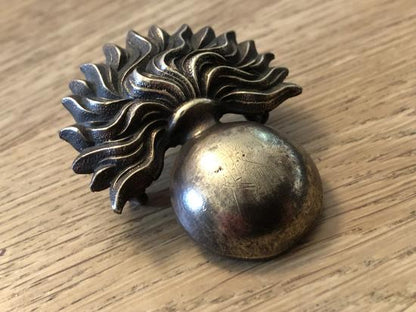 WW1/2 Grenadier Guards cap badge