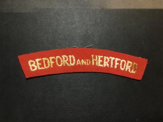 Gradia Militaria -  Bedford & Hertfordshire regiment shoulder badge