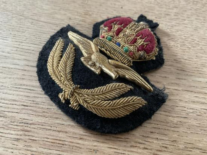 WW2 R.A.F officers padded bullion cap badge