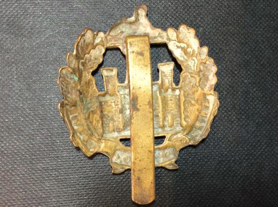 WW1/2 The Essex Regiment B/M cap badge